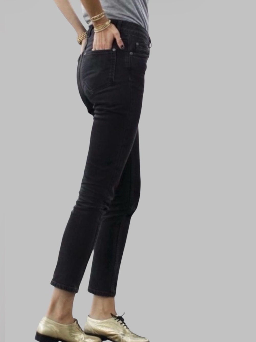 ANINE BING Black Cropped Skinny Low Rise Jeans
Black Size 25